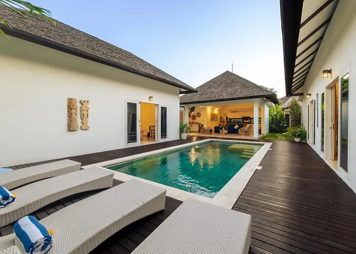 Hiburan 2 By Finder * Seminyak (Bali)