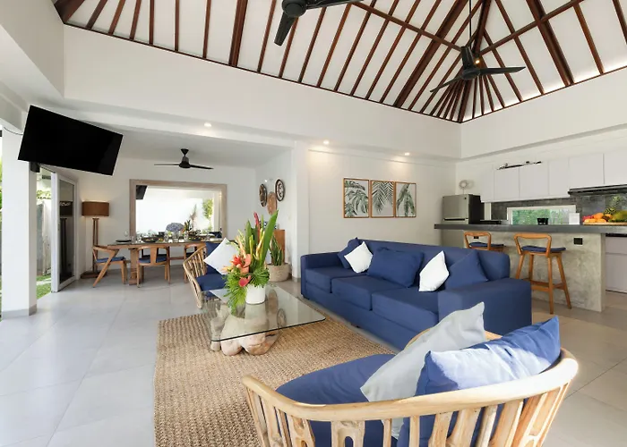 Hiburan 2 By Finder * Seminyak (Bali)